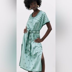 NWOT Zara embroidered midi dress
